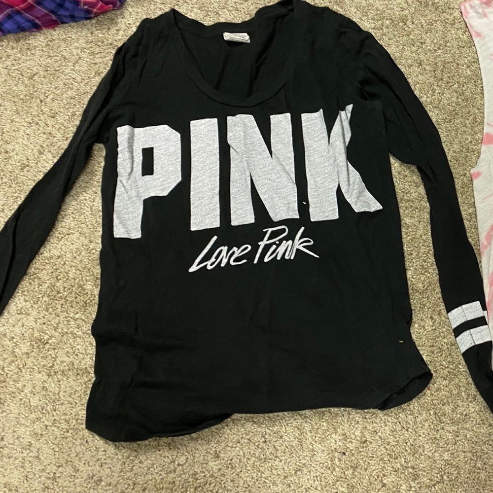 Black pink long sleeved shirt